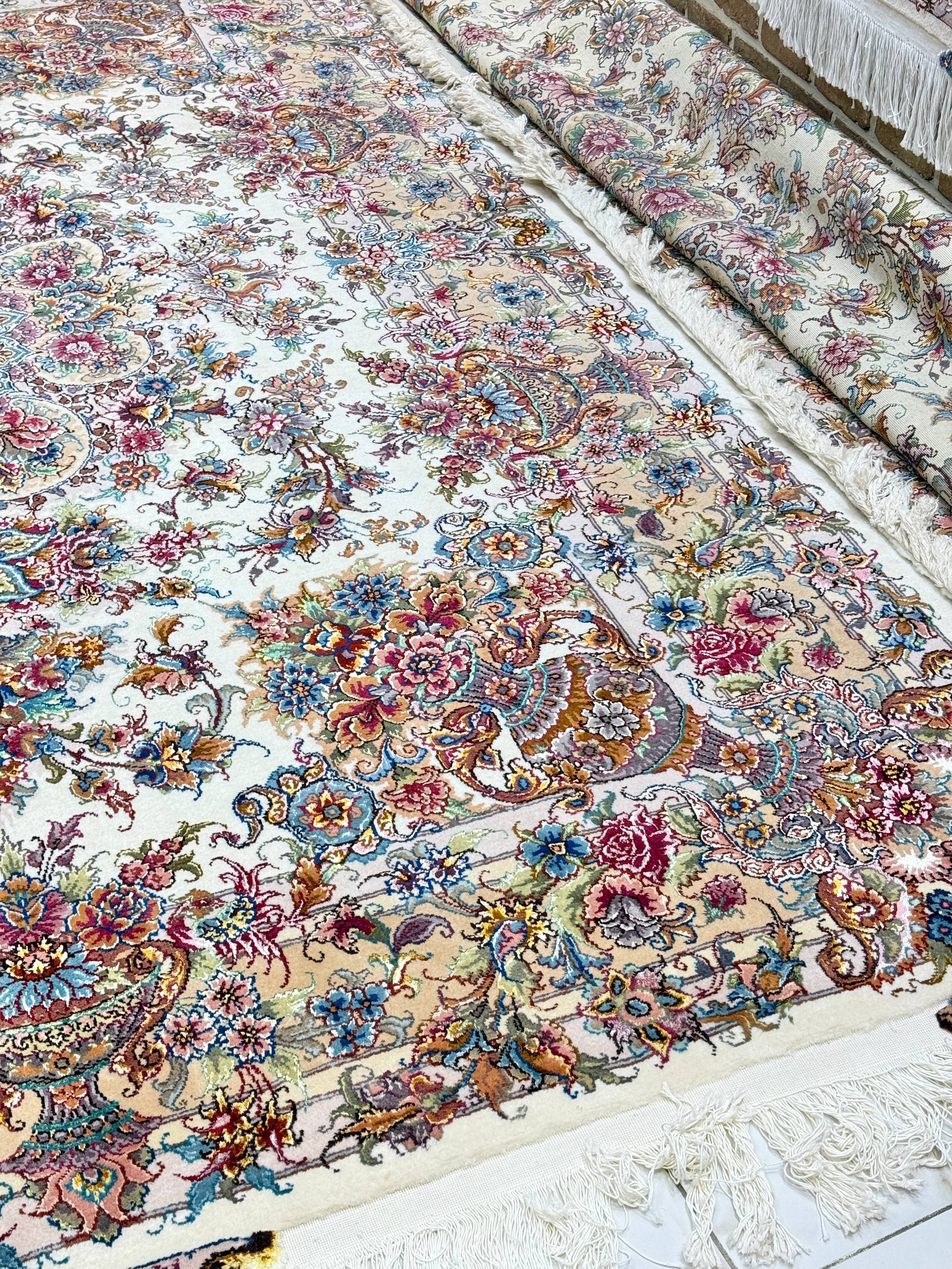 قالیچه جفت ۹ متری نقشه خطیبی طرح گلدانی – شکوه بافت تبریز