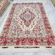 فرش خطیبی تک شش‌متری با پشم مرینوس و گل ابریشم