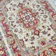 فرش خطیبی جفت ذرع‌ونیم | ۳۰ رج با گل ابریشم