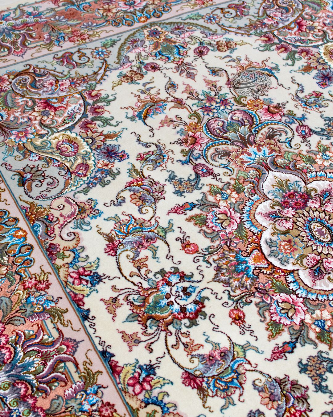 قالیچه دستباف خطیبی تبریز - 3 متری، گل ابریشم - Image 4