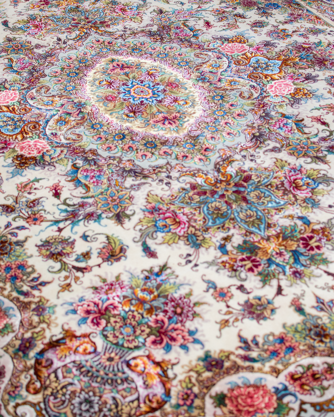 جفت فرش۱۲ متری طرح خطیبی(گلدانی)-40 رج - Image 4